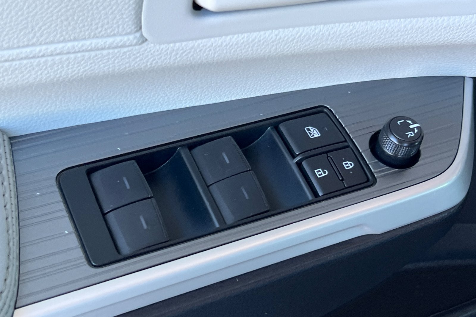 2025 Toyota Sienna LE