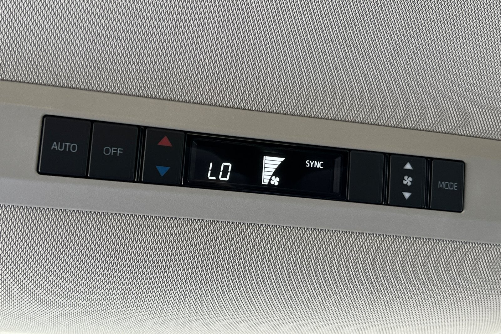 2025 Toyota Sienna LE