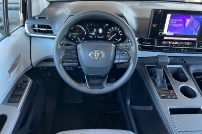 2025 Toyota Sienna LE