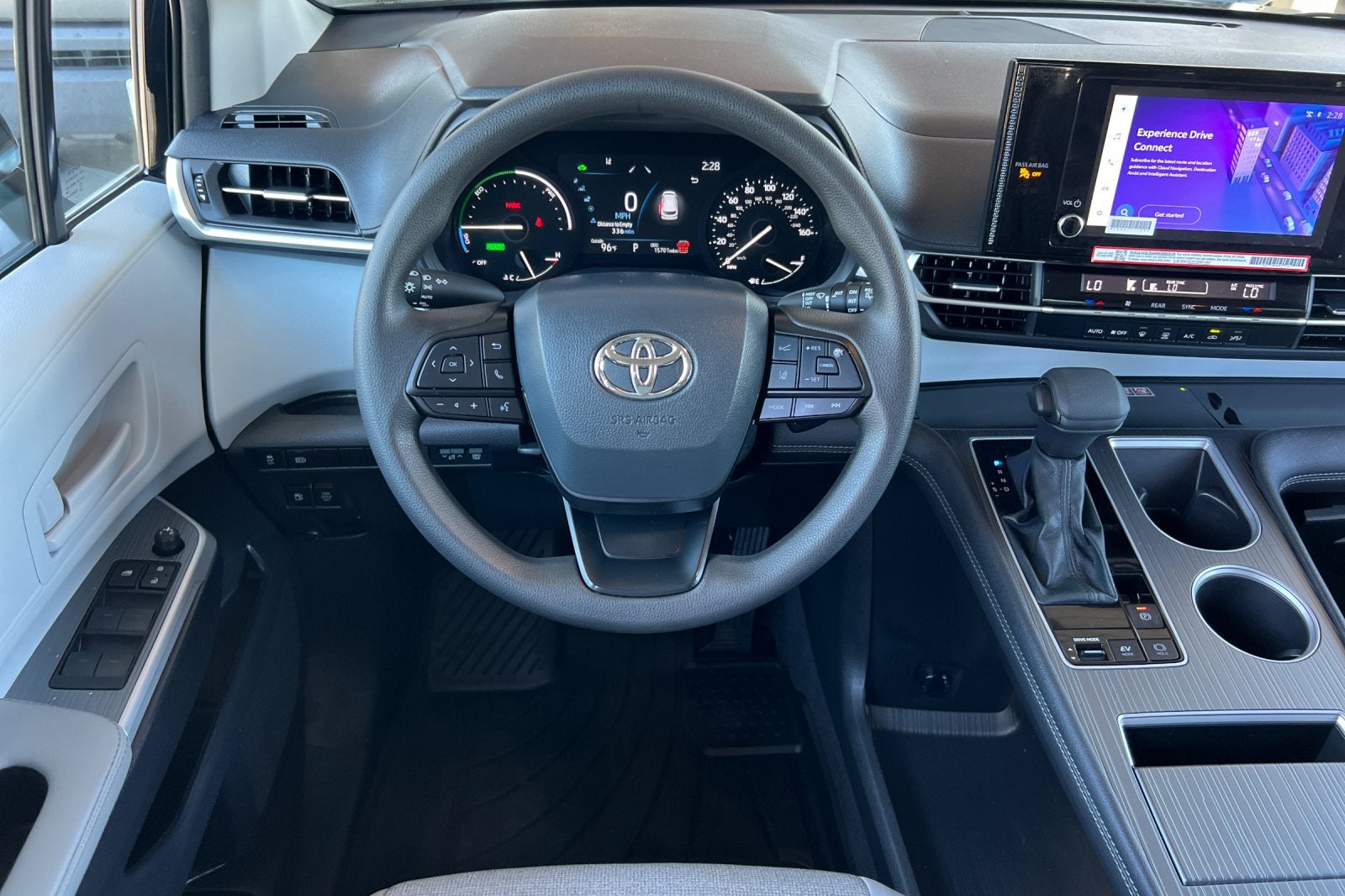 2025 Toyota Sienna LE