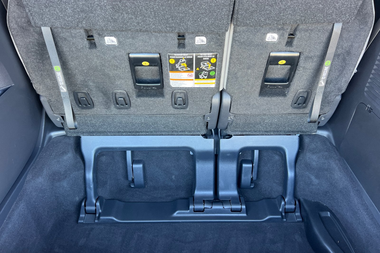 2025 Toyota Sienna LE