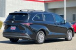 2025 Toyota Sienna LE