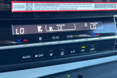 2025 Toyota Sienna LE