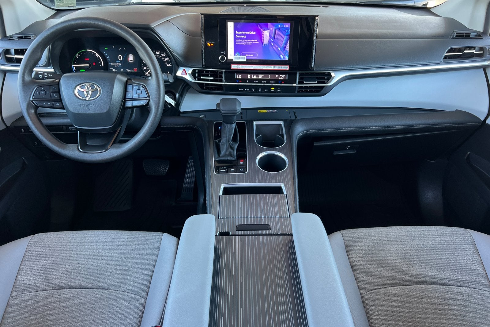 2025 Toyota Sienna LE