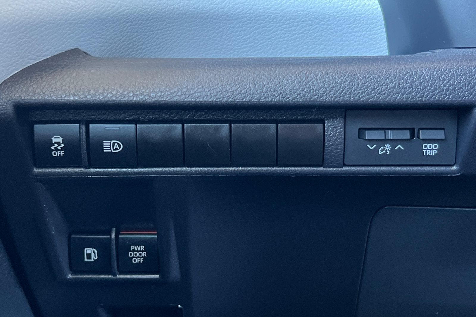 2025 Toyota Sienna LE