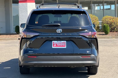 2025 Toyota Sienna LE