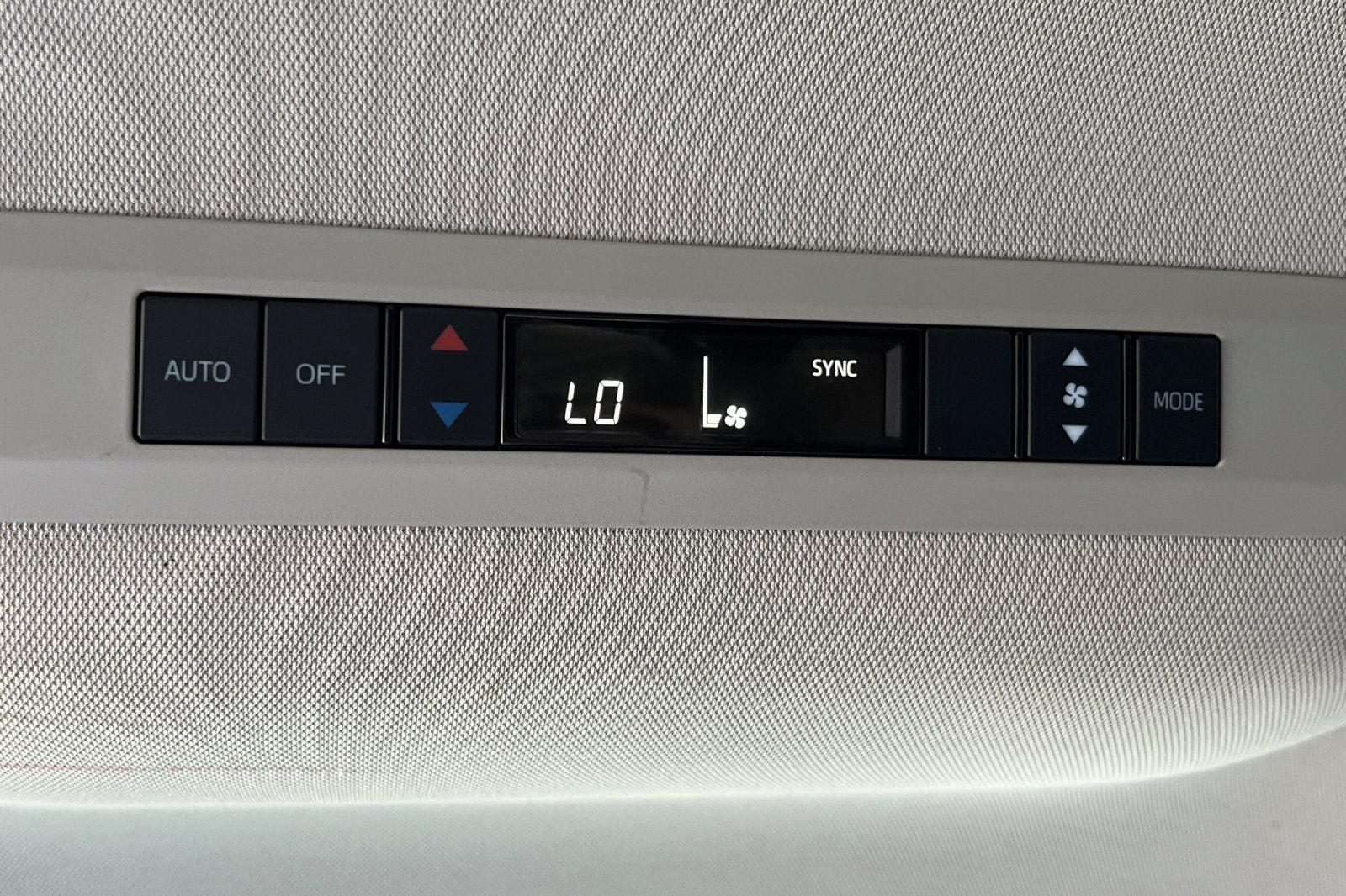 2023 Toyota Sienna LE
