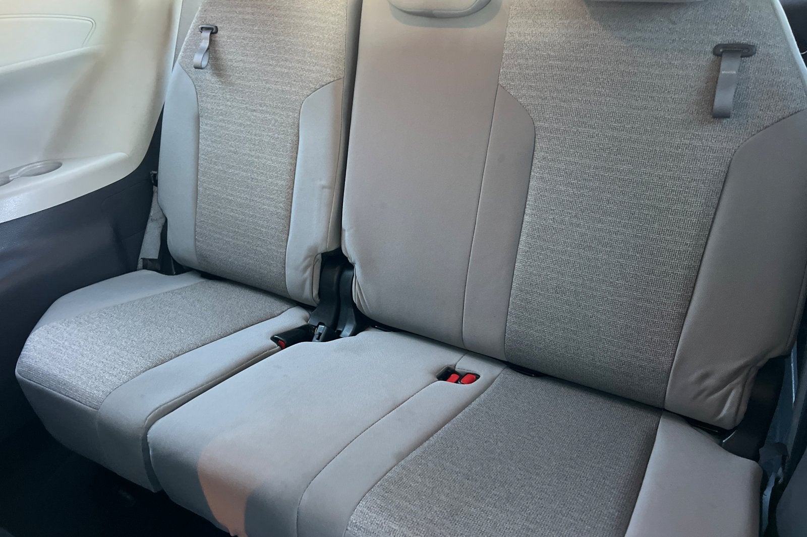 2023 Toyota Sienna LE