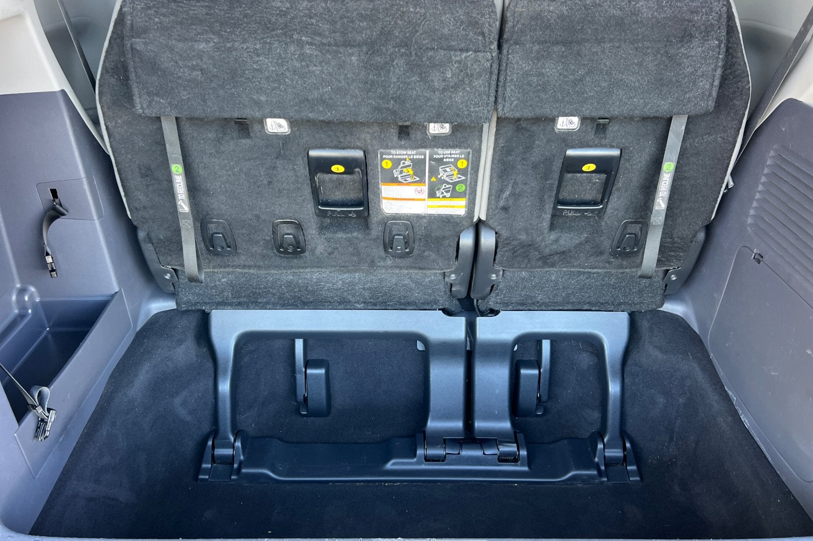 2023 Toyota Sienna LE