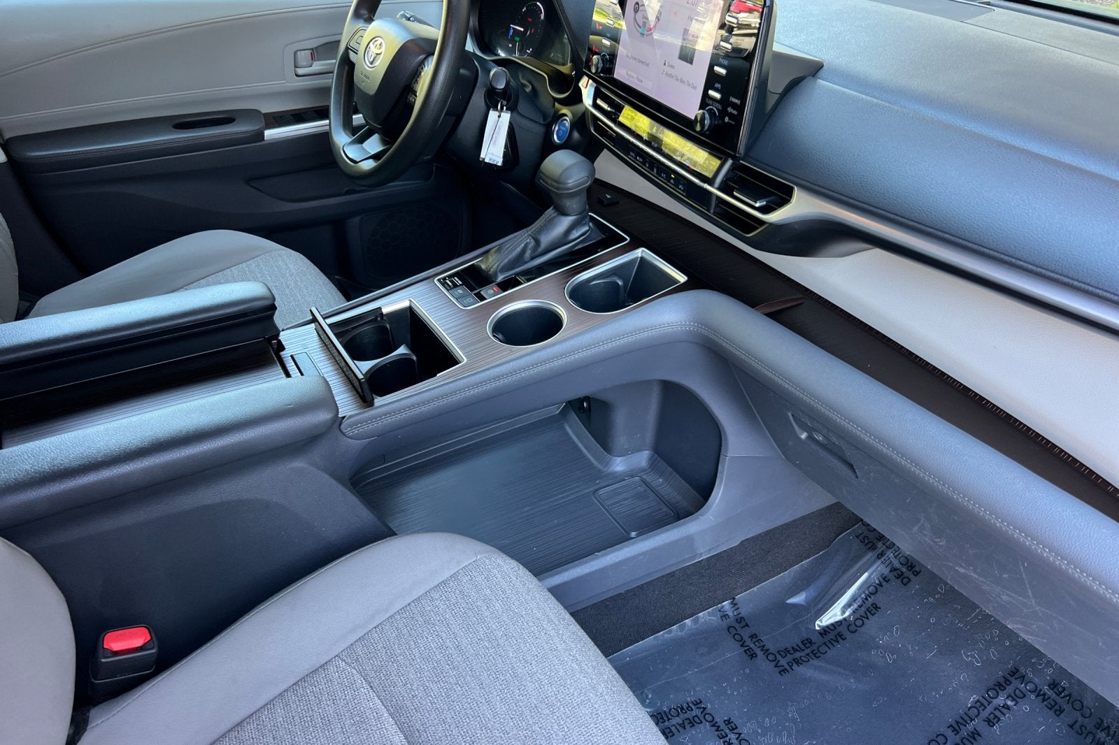 2023 Toyota Sienna LE