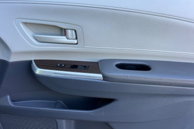 2023 Toyota Sienna LE