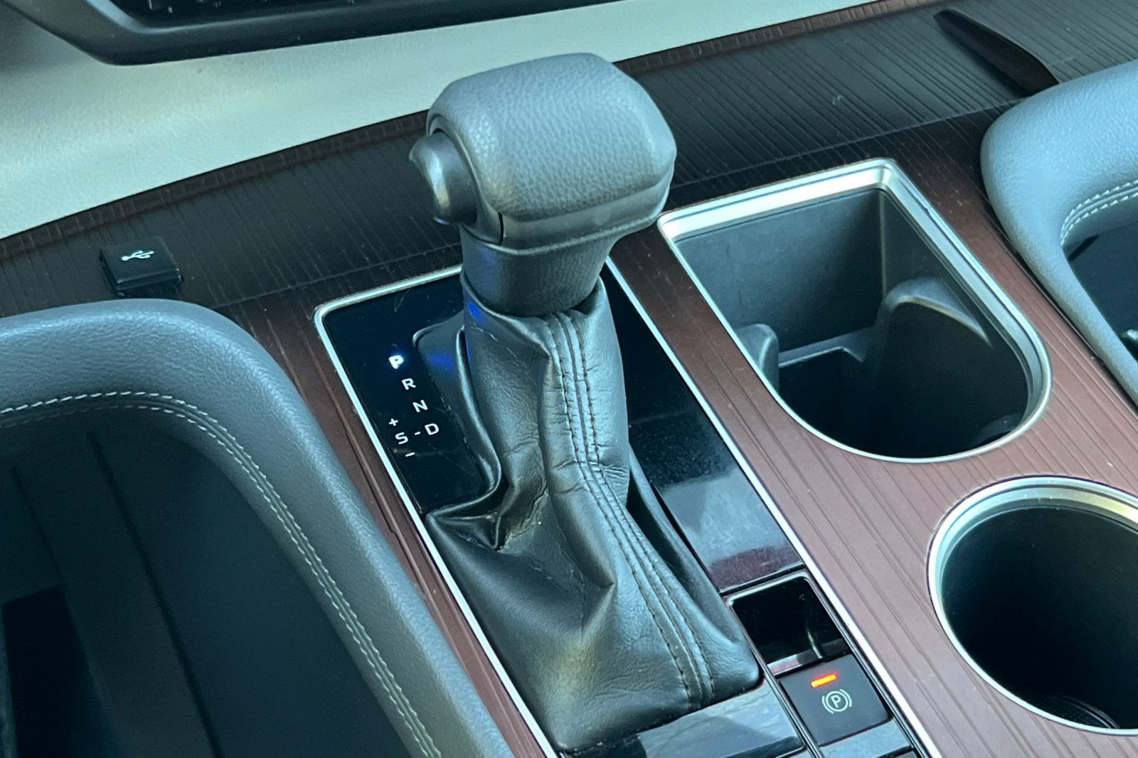 2023 Toyota Sienna LE