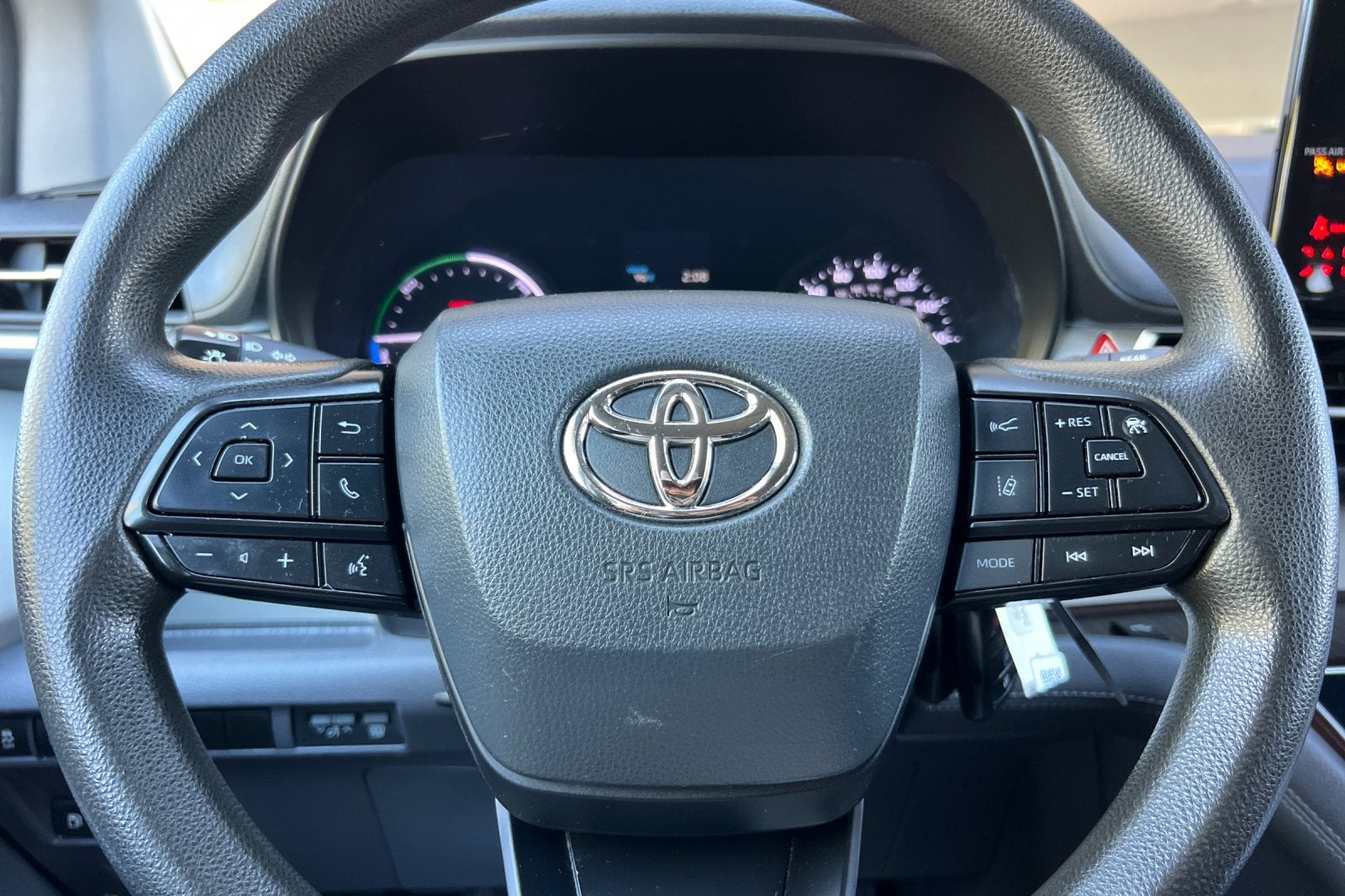 2023 Toyota Sienna LE