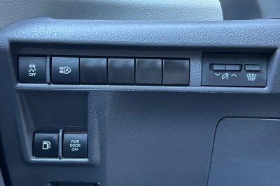 2023 Toyota Sienna LE