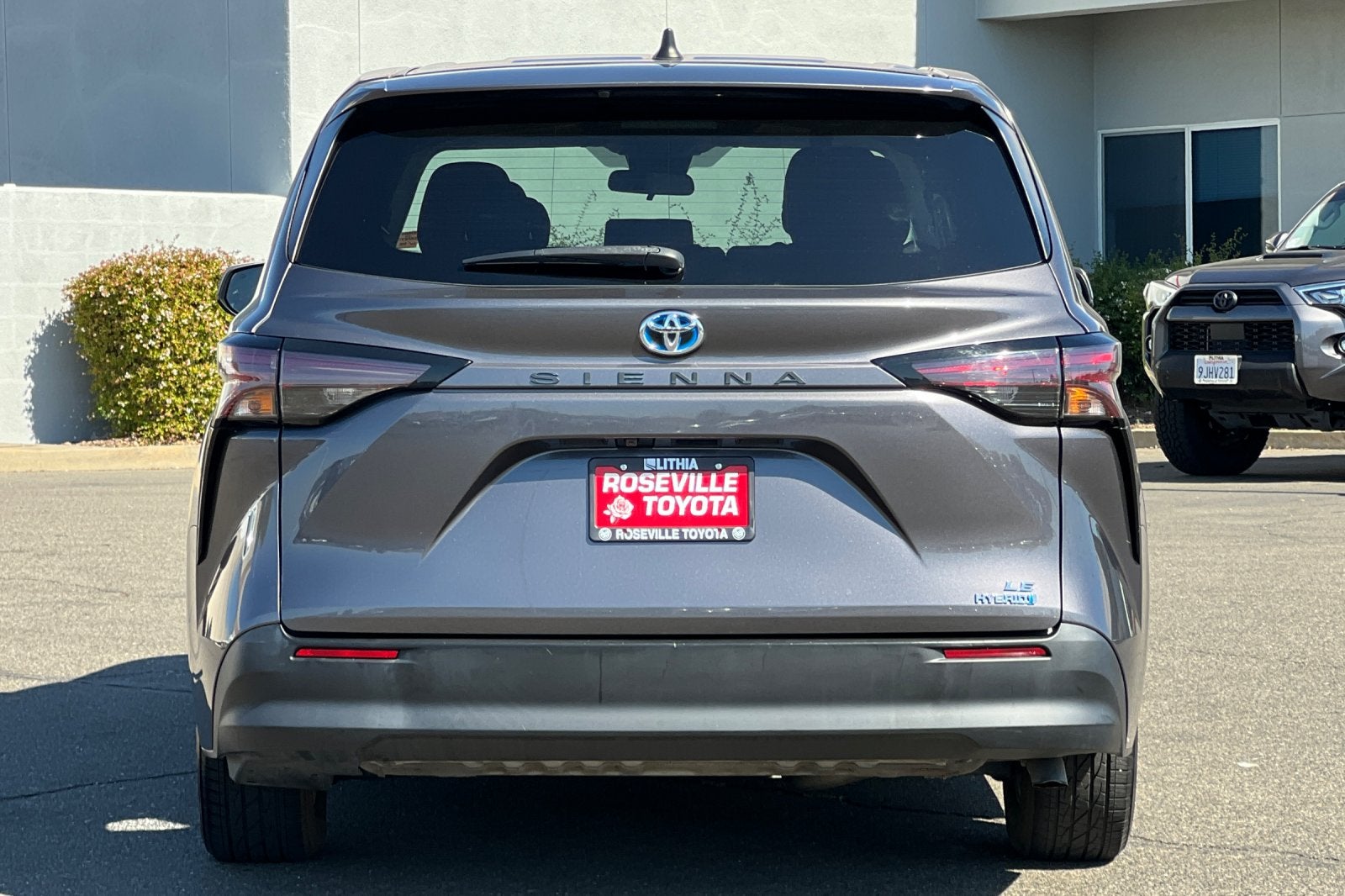 2023 Toyota Sienna LE