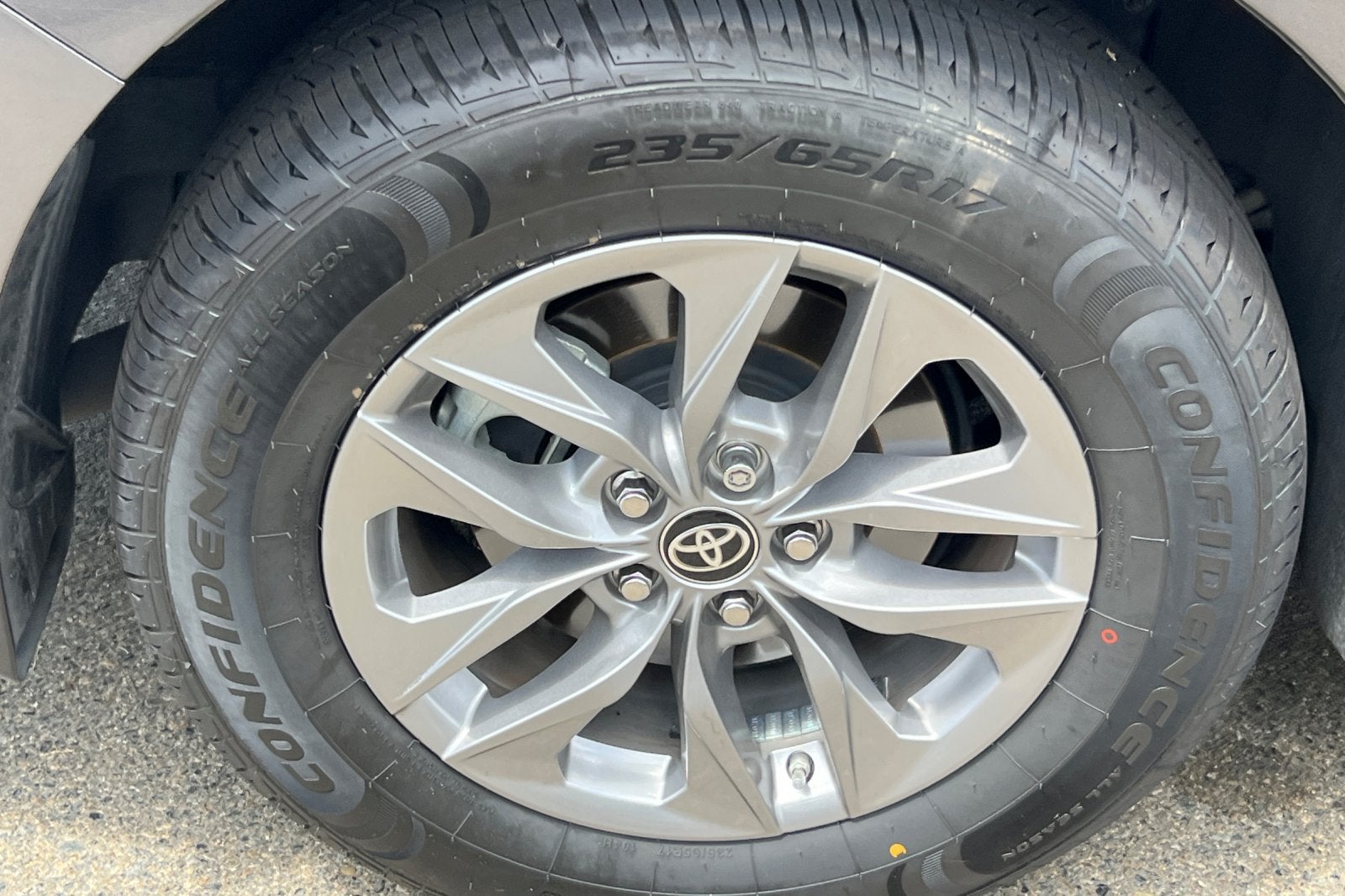 2024 Toyota Sienna LE