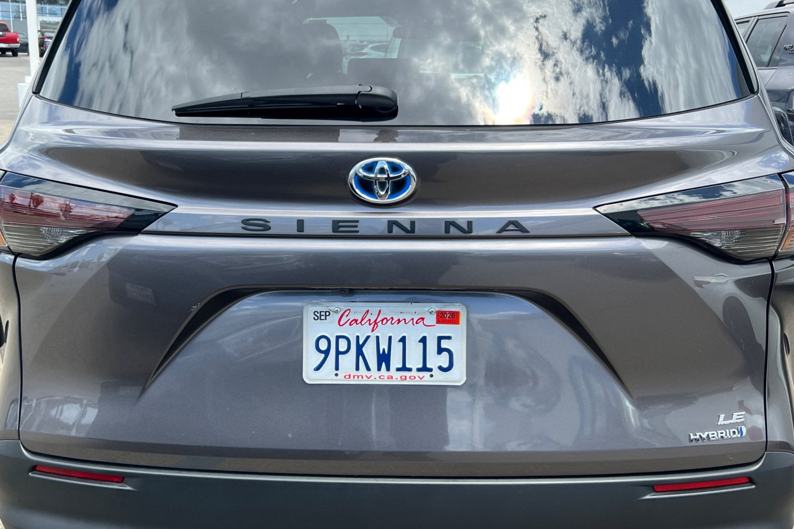 2024 Toyota Sienna LE