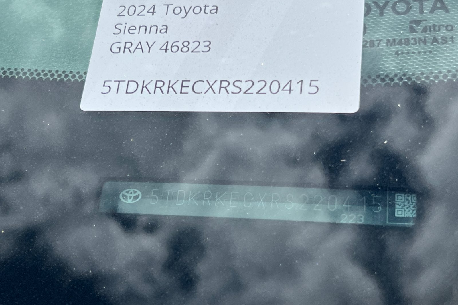2024 Toyota Sienna LE