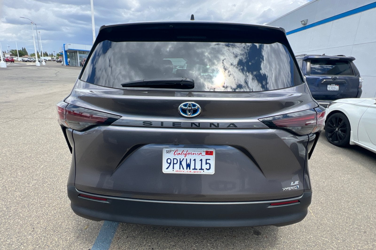 2024 Toyota Sienna LE