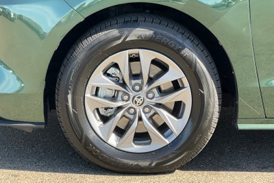 2024 Toyota Sienna LE