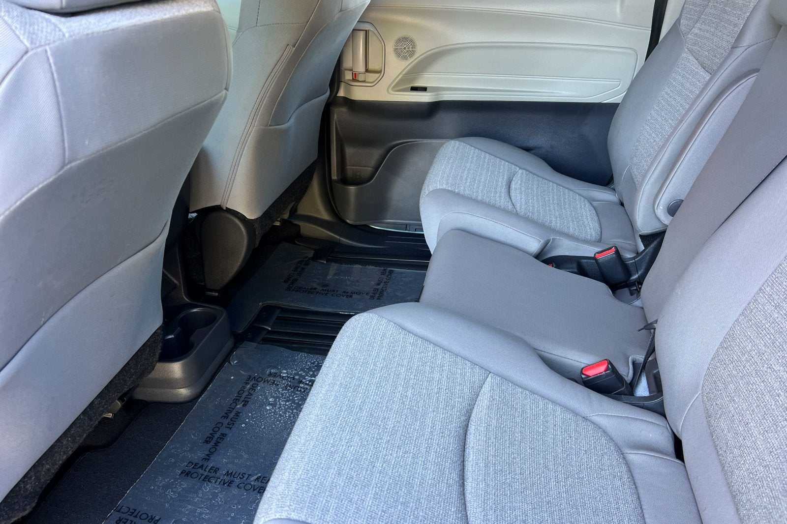 2024 Toyota Sienna LE