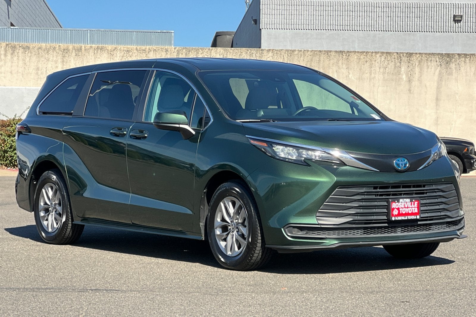 2024 Toyota Sienna LE