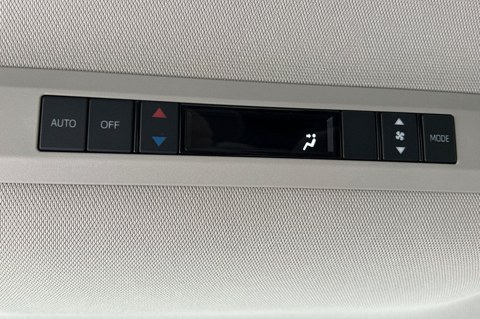 2022 Toyota Sienna LE