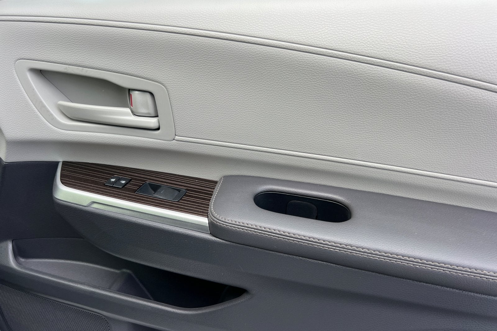 2022 Toyota Sienna LE