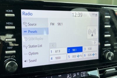 2022 Toyota Sienna LE