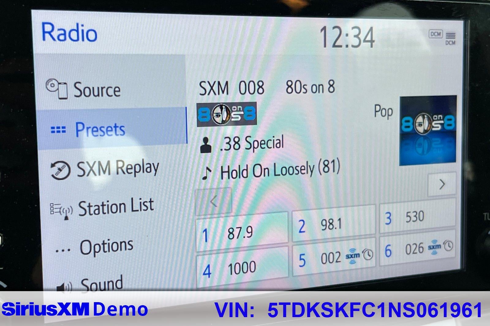 2022 Toyota Sienna LE