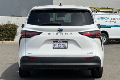 2022 Toyota Sienna LE