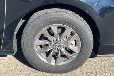 2023 Toyota Sienna LE