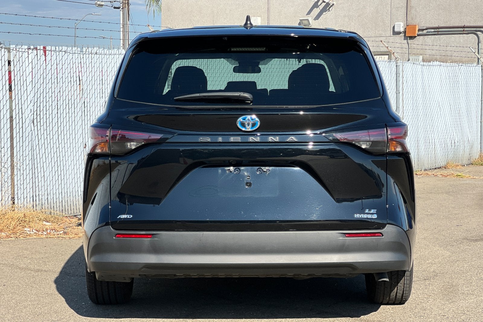 2023 Toyota Sienna LE