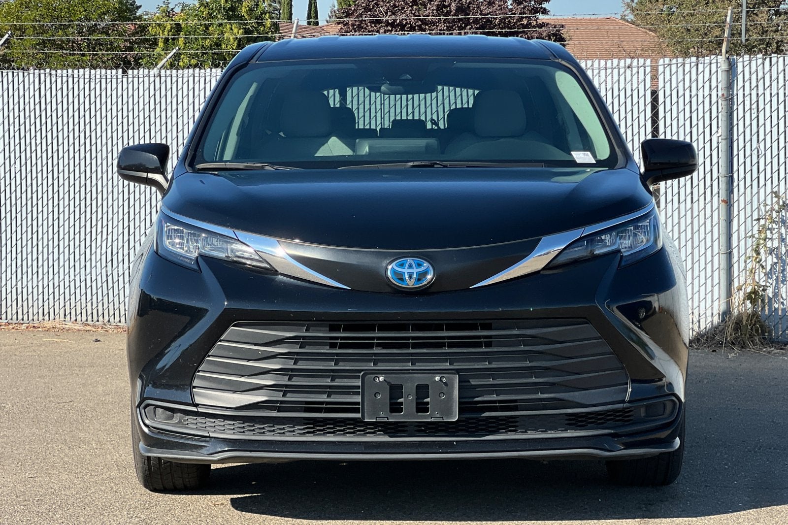 2023 Toyota Sienna LE