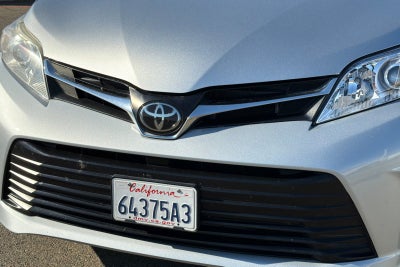 2020 Toyota Sienna LE