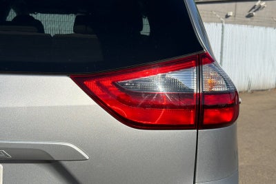 2020 Toyota Sienna LE