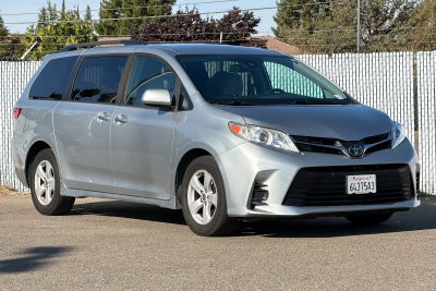 2020 Toyota Sienna LE