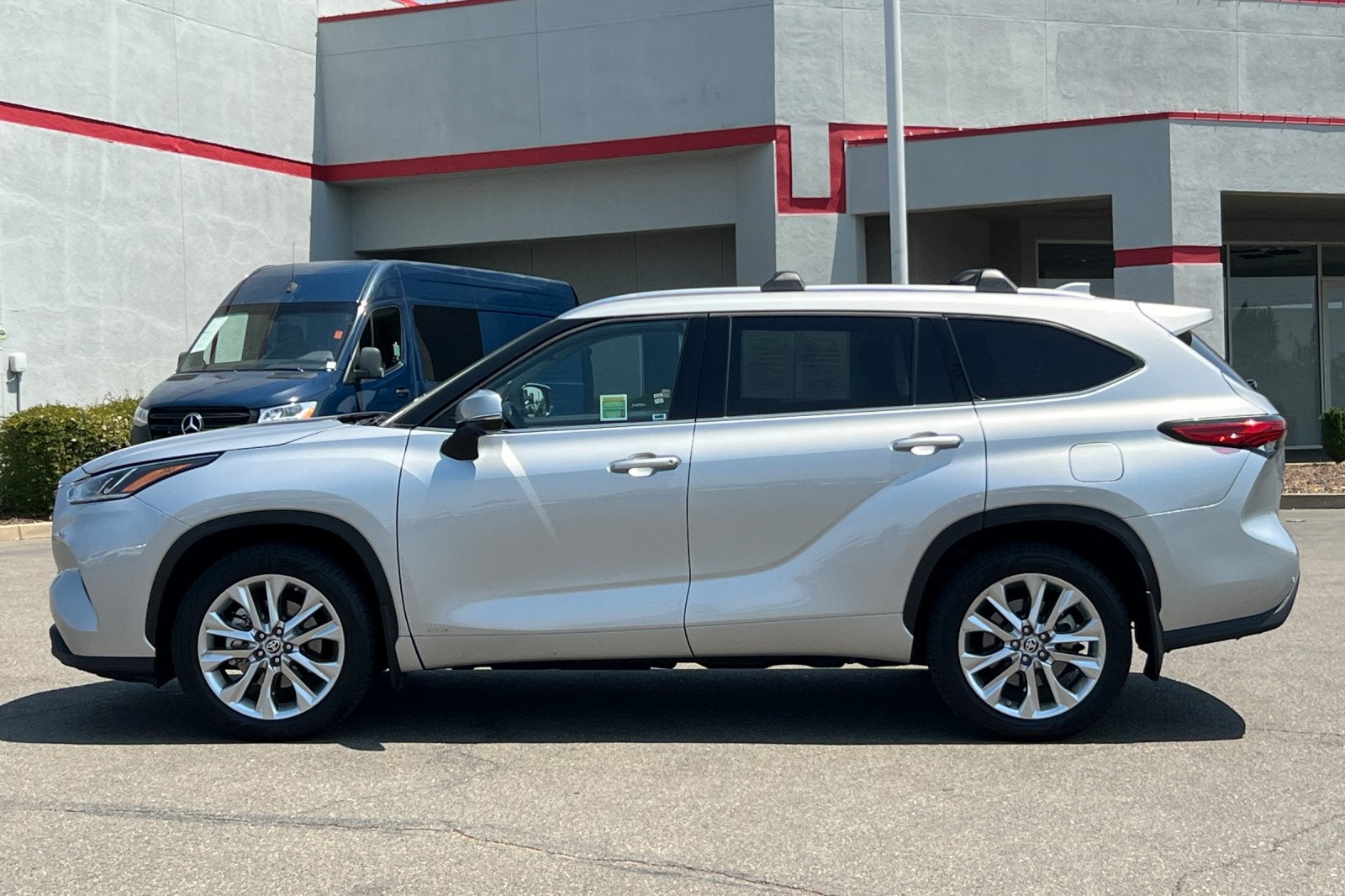 2023 Toyota Highlander Hybrid Limited