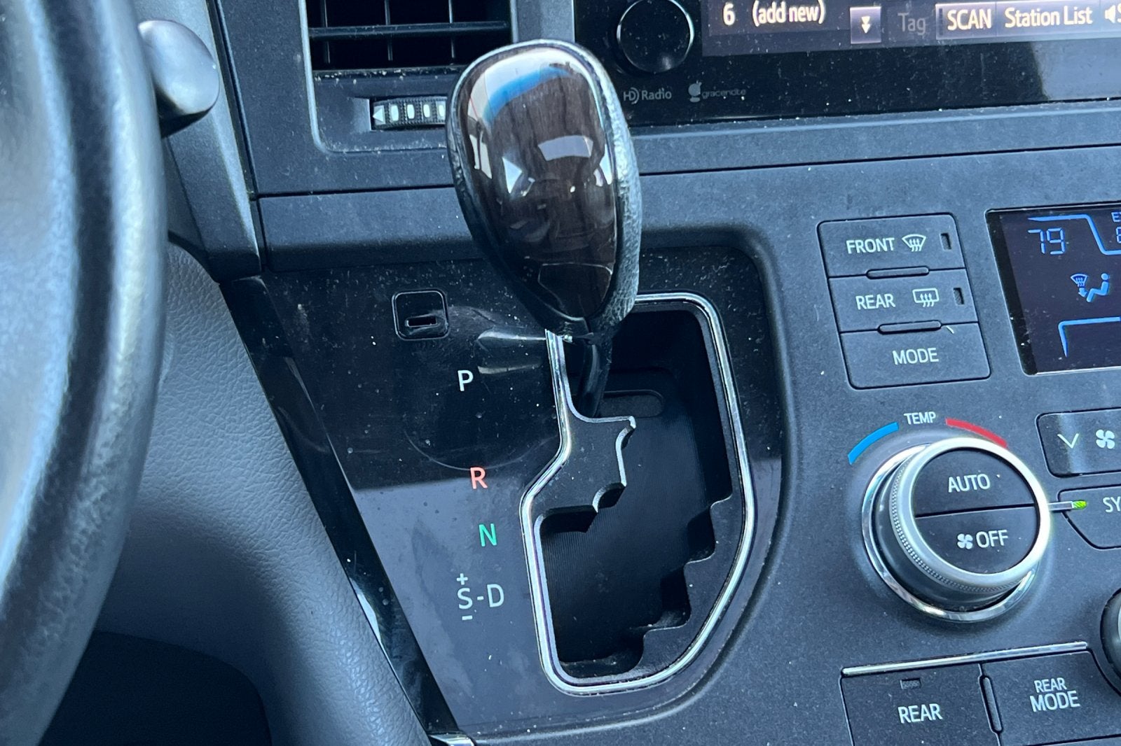 2015 Toyota Sienna XLE