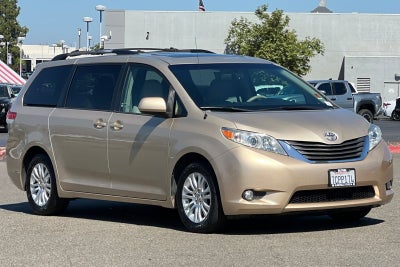 2014 Toyota Sienna XLE