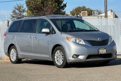 2014 Toyota Sienna XLE