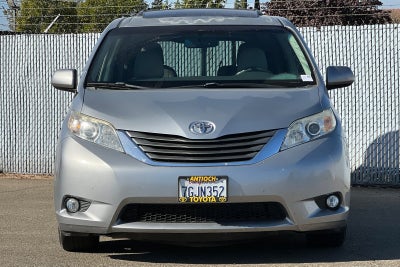 2014 Toyota Sienna XLE