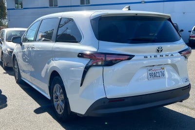 2021 Toyota Sienna XLE