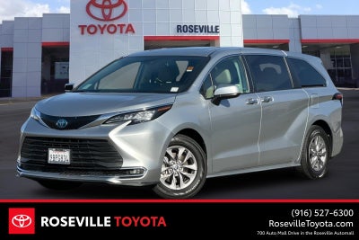 2022 Toyota Sienna XLE