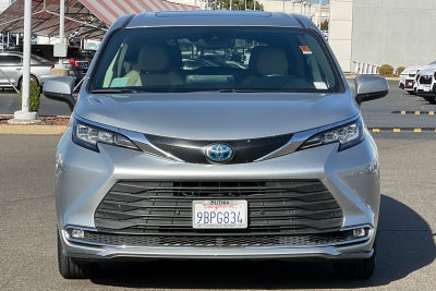 2022 Toyota Sienna XLE