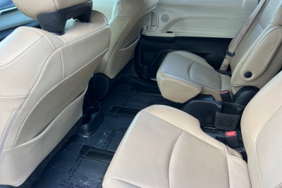 2022 Toyota Sienna XLE