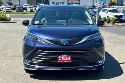 2024 Toyota Sienna XLE