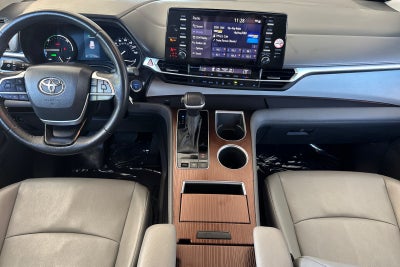 2024 Toyota Sienna XLE