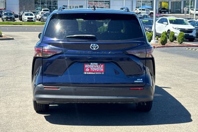 2024 Toyota Sienna XLE