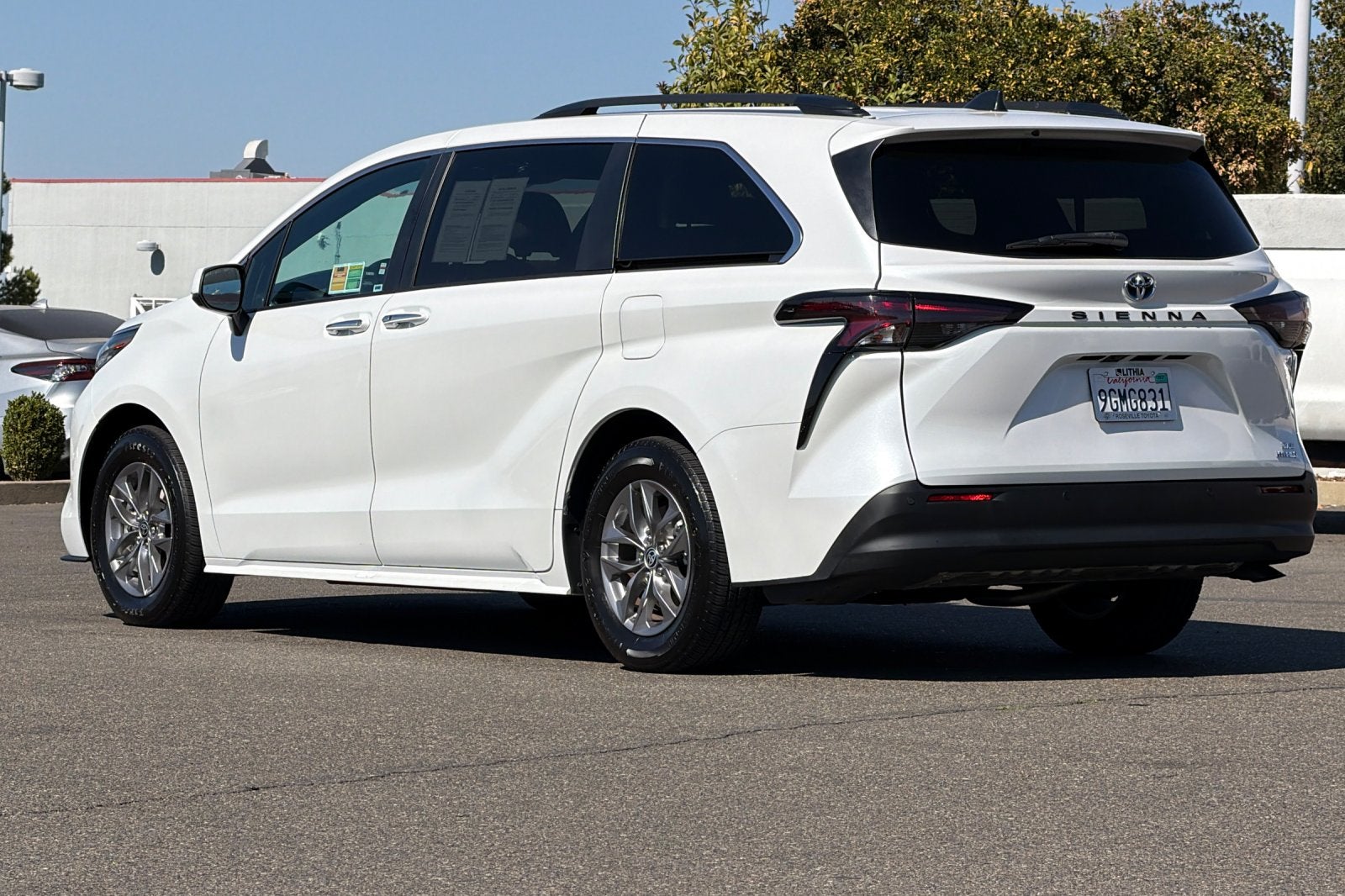 2023 Toyota Sienna XLE